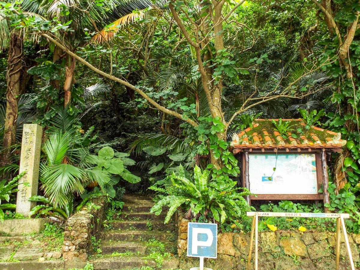 Asobibase Yamabare-House Hotel Ishigaki  Exterior photo
