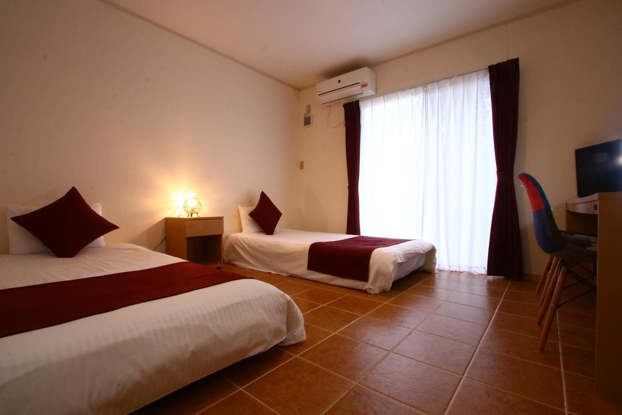 Asobibase Yamabare-House Hotel Ishigaki  Exterior photo